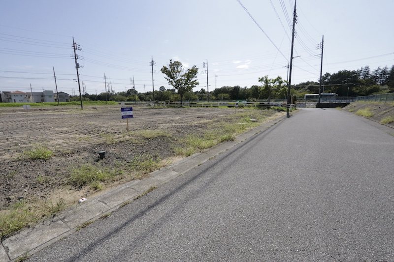 取手市桜が丘３丁目　土地　区画299 現地写真（前面道路含む現地写真）