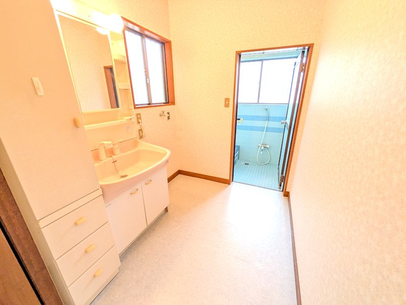つくばみらい市豊体　中古戸建 内観写真（洗面台・洗面所）