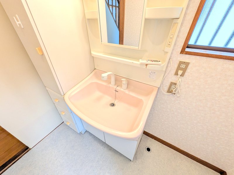 つくばみらい市豊体　中古戸建 内観写真（洗面台・洗面所）