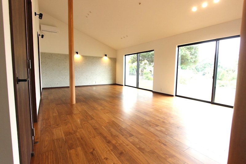 阿見町鈴木　中古戸建 内観写真（リビング）