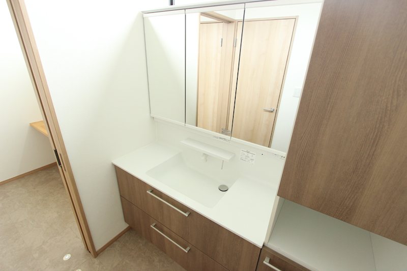 阿見町鈴木　中古戸建 内観写真（洗面台・洗面所）