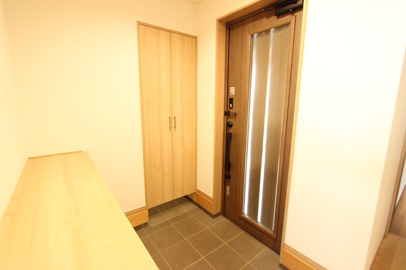 阿見町鈴木　中古戸建 現地写真（玄関）