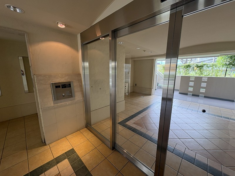 ステージワン荒川沖 共用部写真（エントランス）
