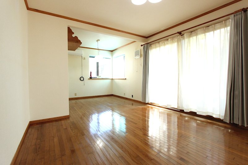 小美玉市東田中　中古戸建 内観写真（リビング）