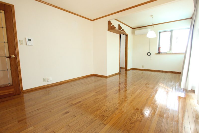 小美玉市東田中　中古戸建 内観写真（リビング）