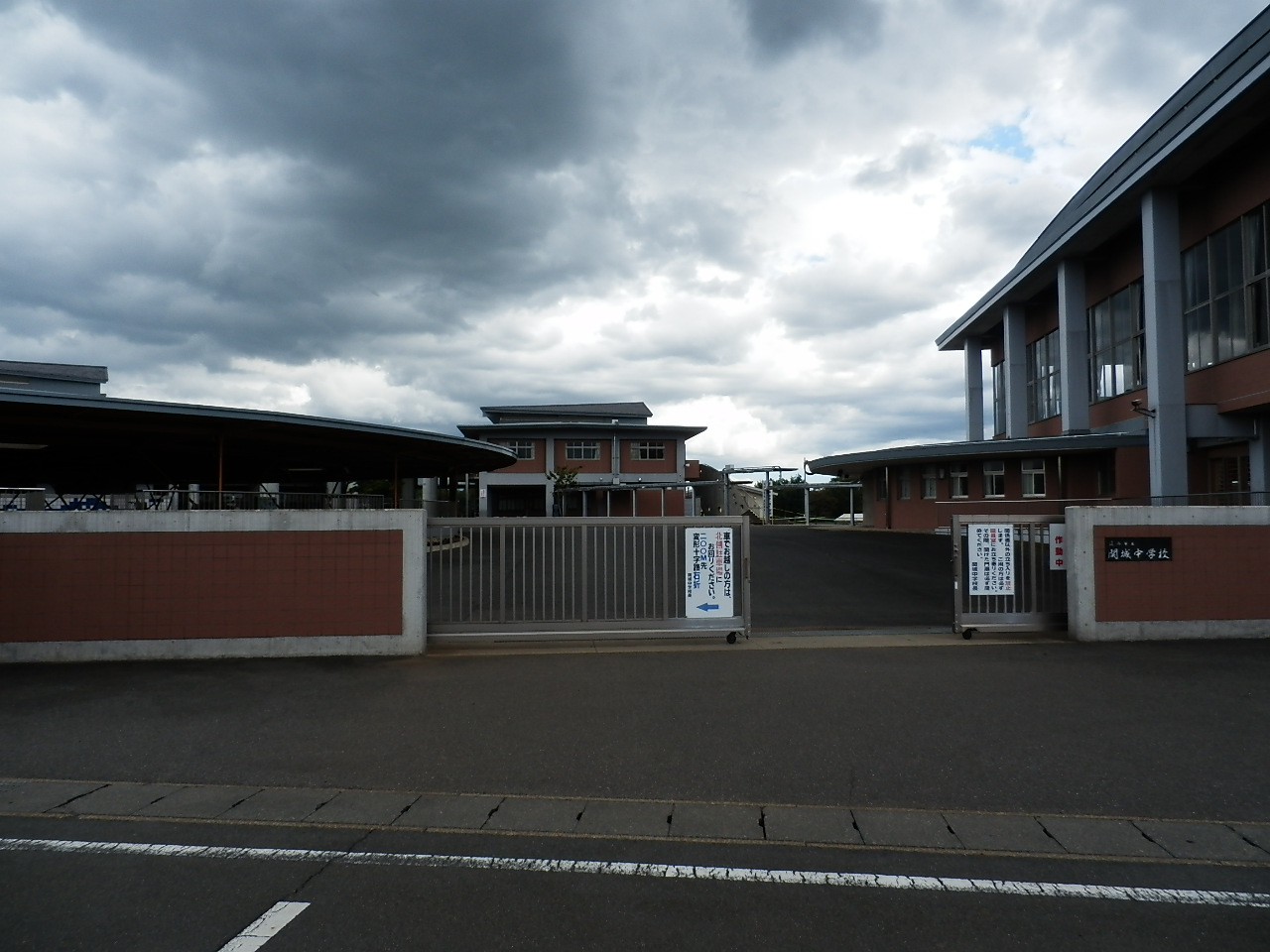 筑西市関舘　中古戸建 中学校