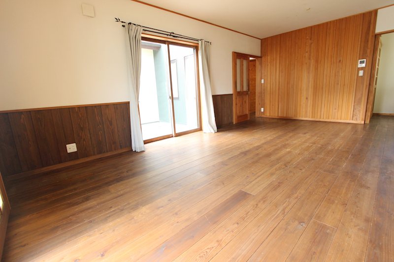 土浦市真鍋新町　中古戸建  内観写真（リビング）