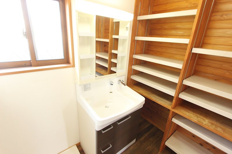 土浦市真鍋新町　中古戸建  内観写真（洗面台・洗面所）