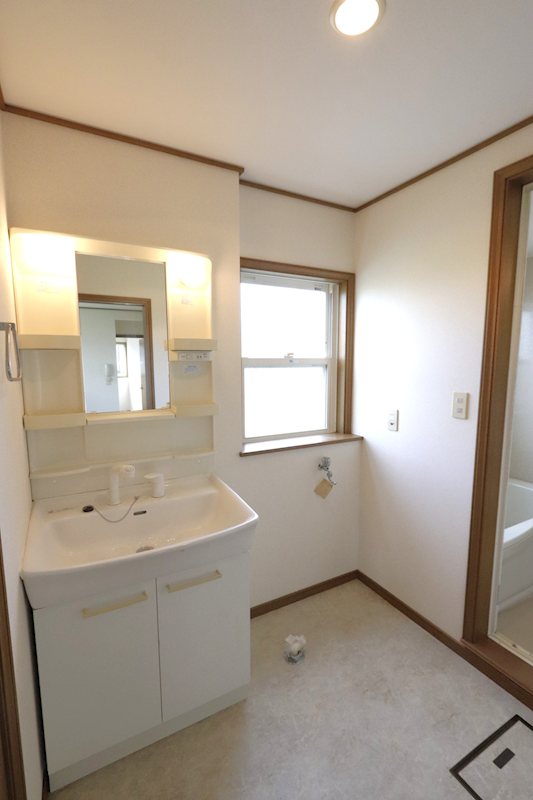 桜川市真壁町田　中古戸建 内観写真（洗面台・洗面所）