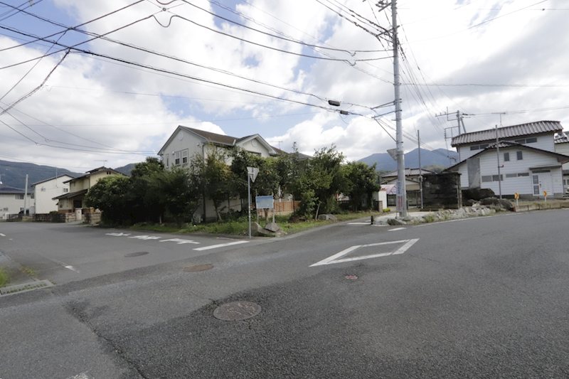 桜川市真壁町田　中古戸建 現地写真（前面道路含む現地写真）