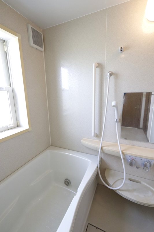 桜川市真壁町田　中古戸建 内観写真（浴室）