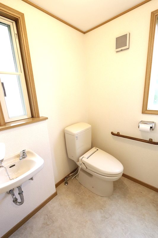 桜川市真壁町田　中古戸建 内観写真（トイレ）