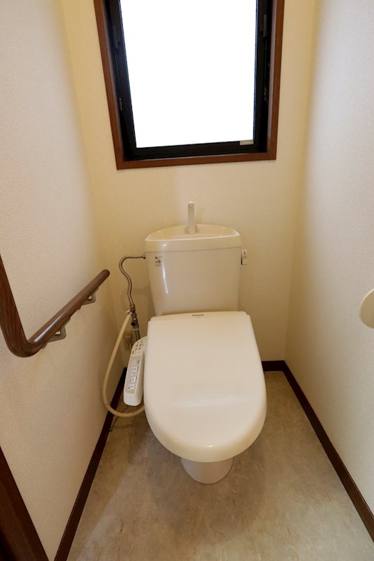 桜川市真壁町田　中古戸建 内観写真（トイレ）