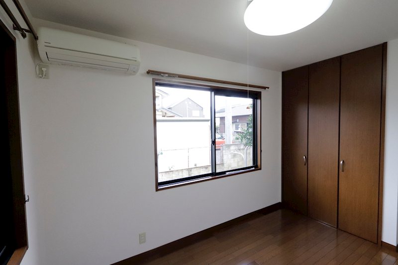 桜川市真壁町田　中古戸建 内観写真（リビング以外の居室）