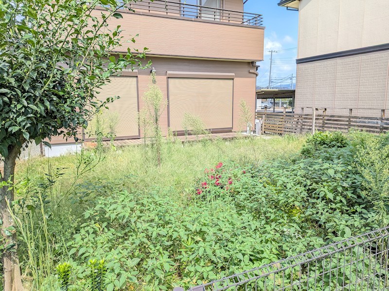 つくば市花畑１丁目　中古戸建 現地写真（庭）
