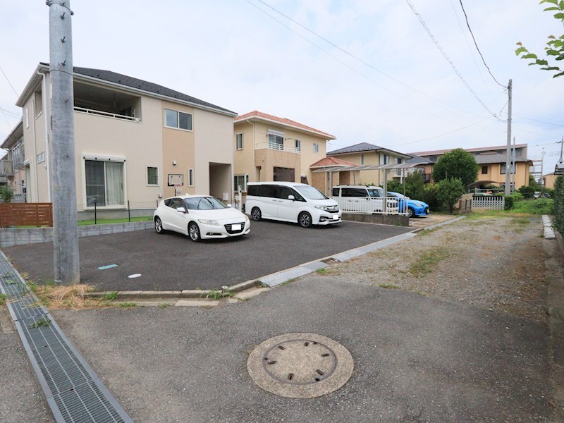 つくば市高野台２丁目　中古戸建 現地写真（駐車場）