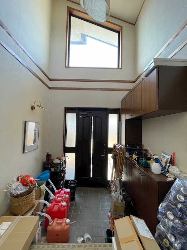 安曇野市穂高有明　中古戸建 現地写真（玄関）