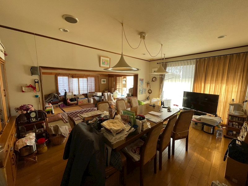 安曇野市穂高有明　中古戸建 同仕様写真（リビング）