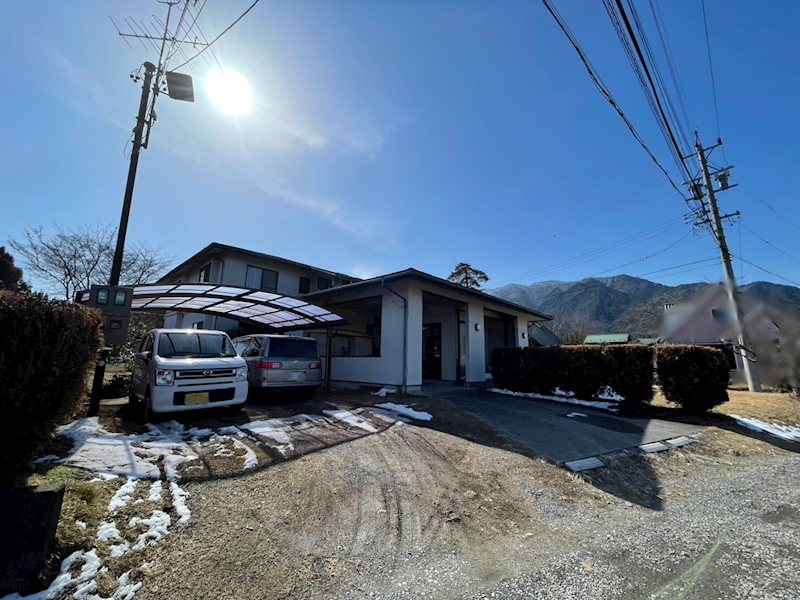 安曇野市穂高有明　中古戸建 現地写真（駐車場）