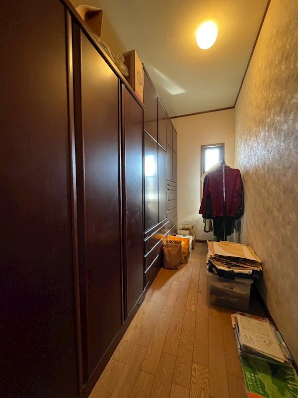 安曇野市穂高有明　中古戸建 内観写真（収納）