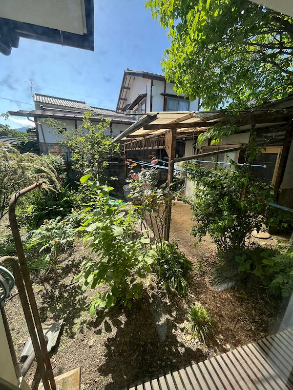 【商談中】松本市波田　中古戸建 現地写真（庭）