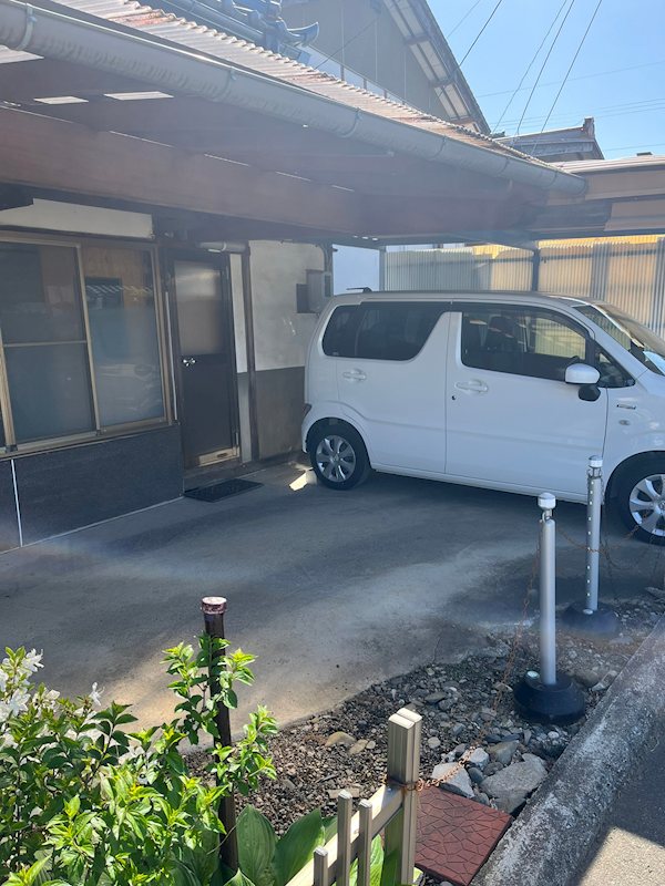 【商談中】松本市波田　中古戸建 現地写真（駐車場）