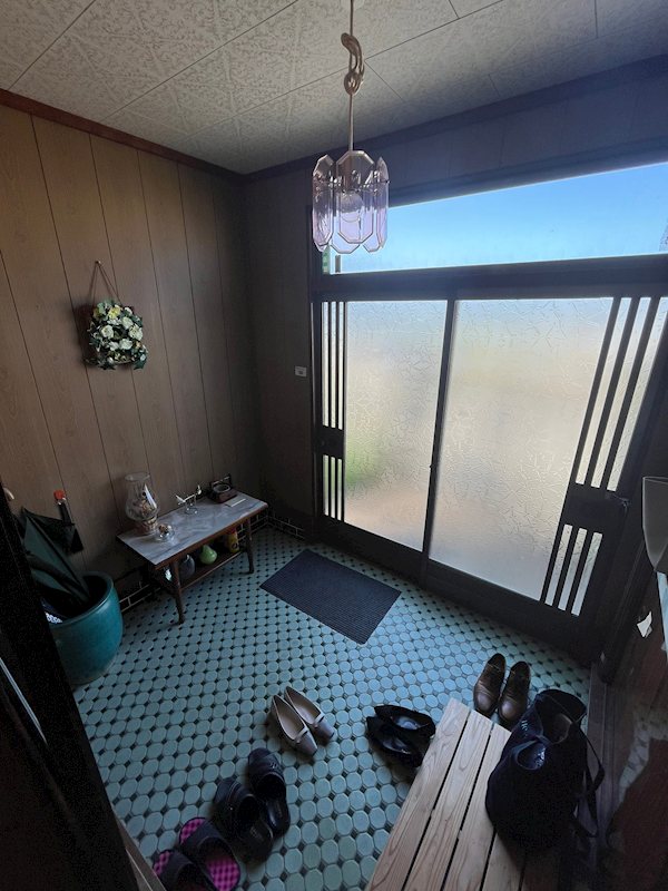 【商談中】松本市波田　中古戸建 現地写真（玄関）