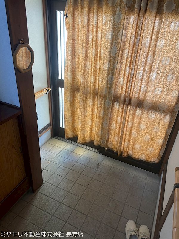 長野市富竹　戸建 現地写真（玄関）