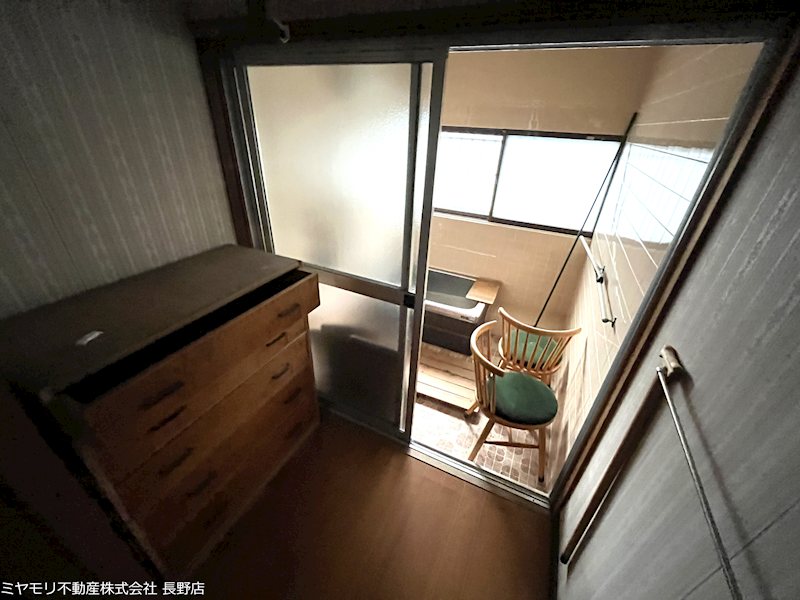 須坂市須坂　中古戸建 内観写真（洗面台・洗面所）