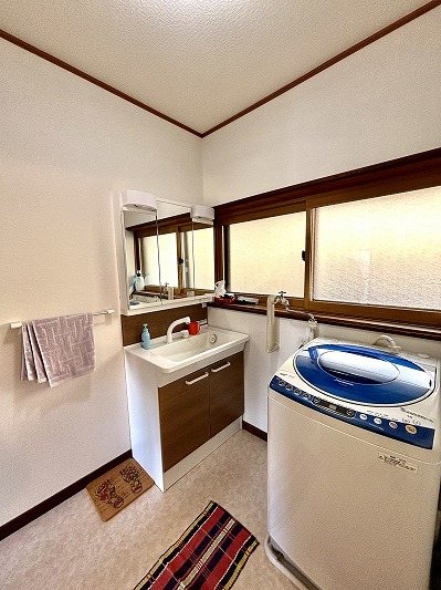 立科町芦田　中古戸建 内観写真（洗面台・洗面所）
