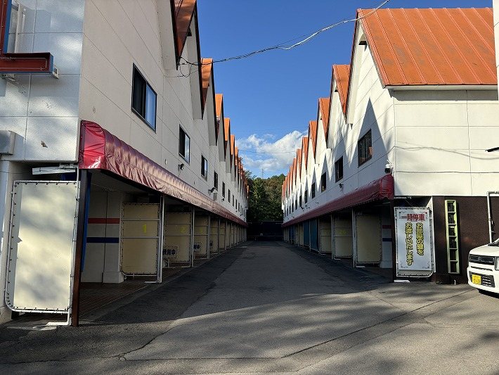 小諸市西原　事業用建物 現地写真