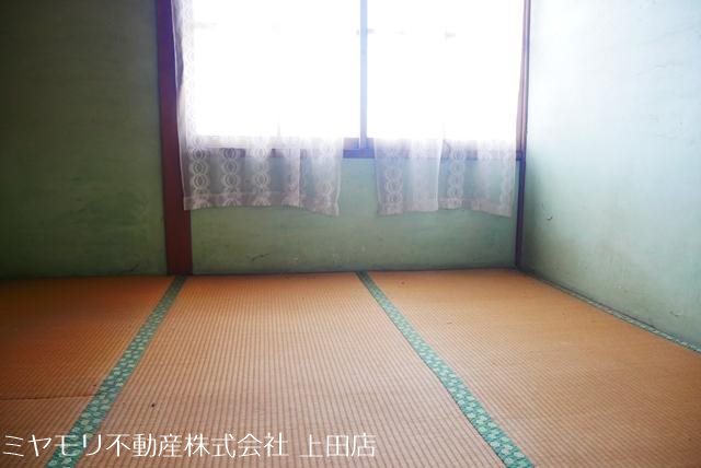 上田市材木町　中古戸建 内観写真（リビング以外の居室）