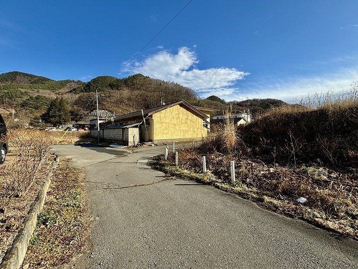 小海町豊里　土地 現地写真（前面道路含む現地写真）