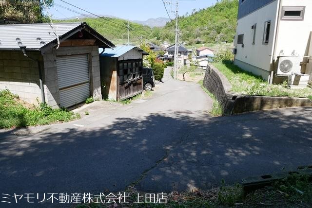 上田市長瀬　土地 現地写真（前面道路含む現地写真）