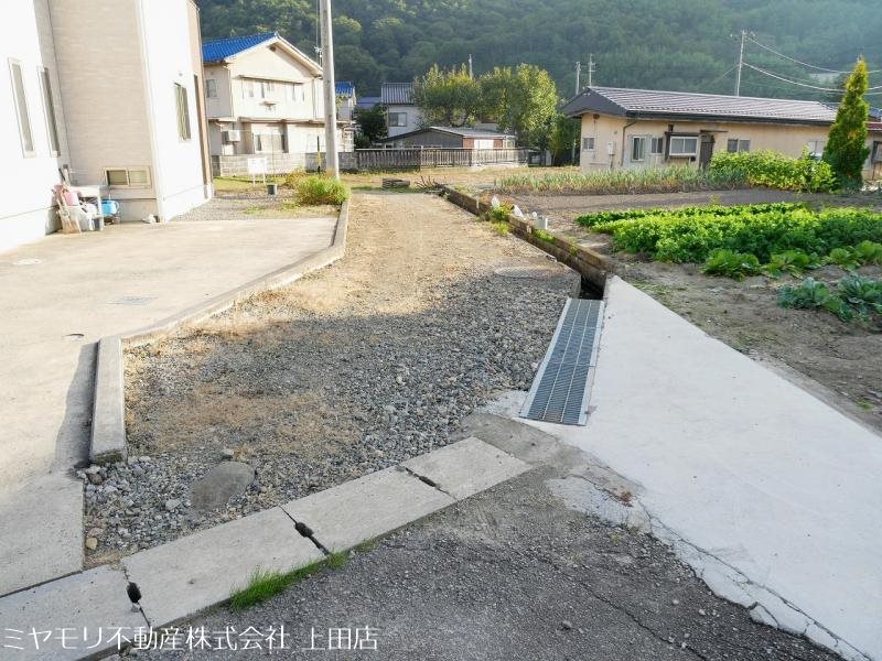 上田市国分　土地 現地写真