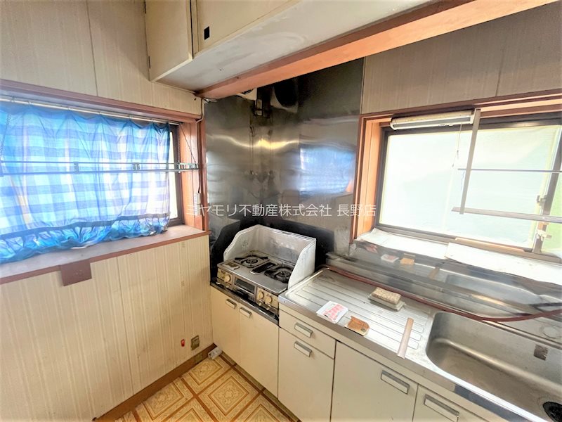 千曲市新田　中古戸建 内観写真（キッチン）