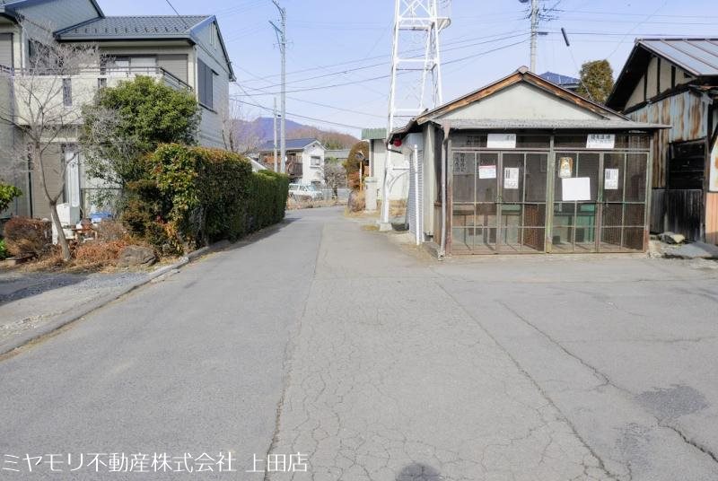 上田市林之郷　土地 現地写真（前面道路含む現地写真）