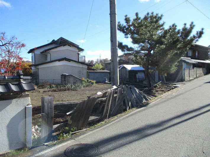 佐久市塩名田　土地 現地写真（前面道路含む現地写真）