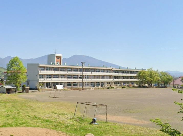 佐久市塩名田　土地 小学校
