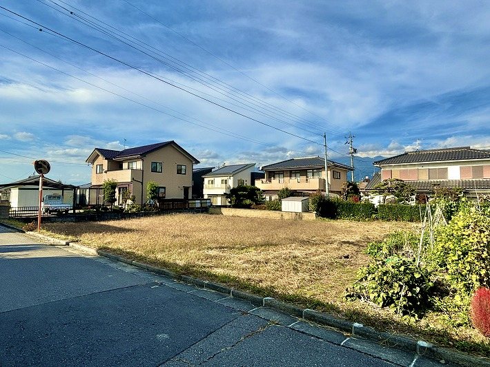 小諸市甲　土地 現地写真（前面道路含む現地写真）