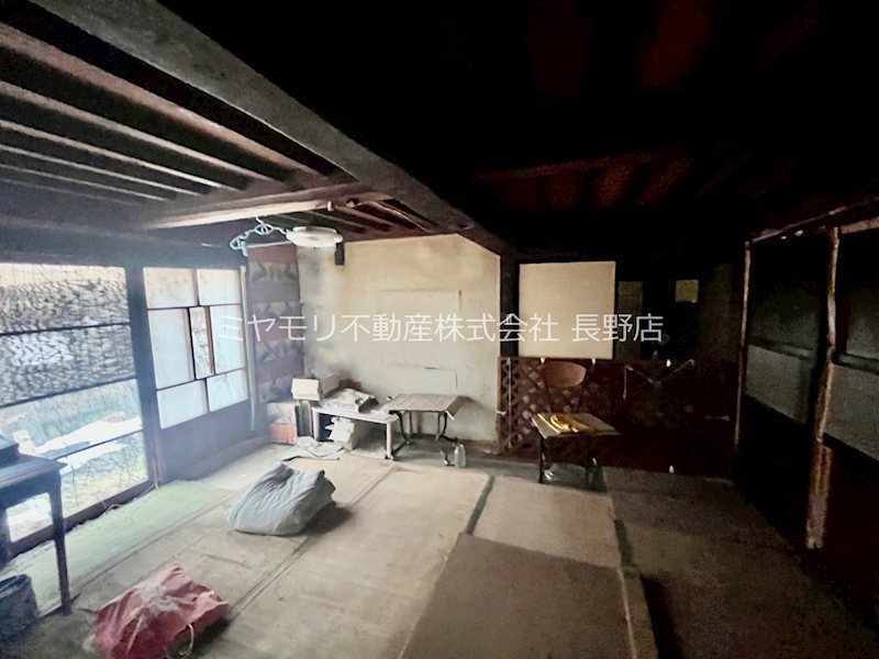 信州新町越道　中古戸建 内観写真（リビング以外の居室）