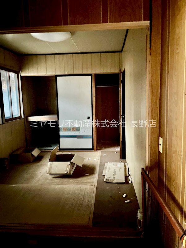 信州新町越道　中古戸建 内観写真（リビング以外の居室）