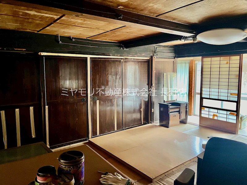 信州新町越道　中古戸建 内観写真（リビング以外の居室）