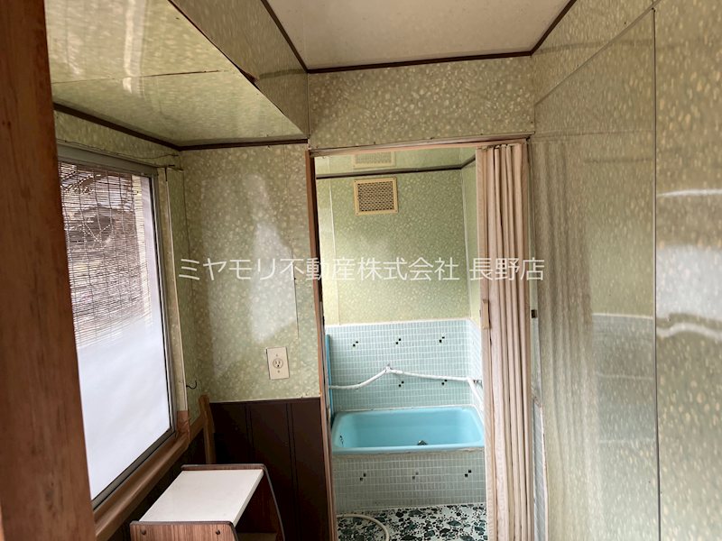 信州新町越道　中古戸建 内観写真（浴室）