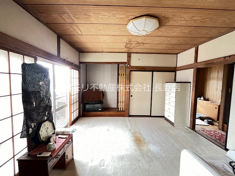 長野市平柴台　中古戸建 内観写真（リビング以外の居室）