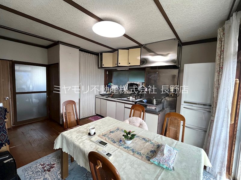 長野市平柴台　中古戸建 内観写真（リビング以外の居室）