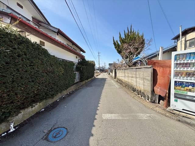御代田町馬瀬口　土地 現地写真（前面道路含む現地写真）
