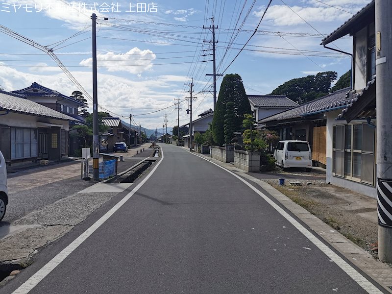 東御市本海野　中古戸建 現地写真（前面道路含む現地写真）