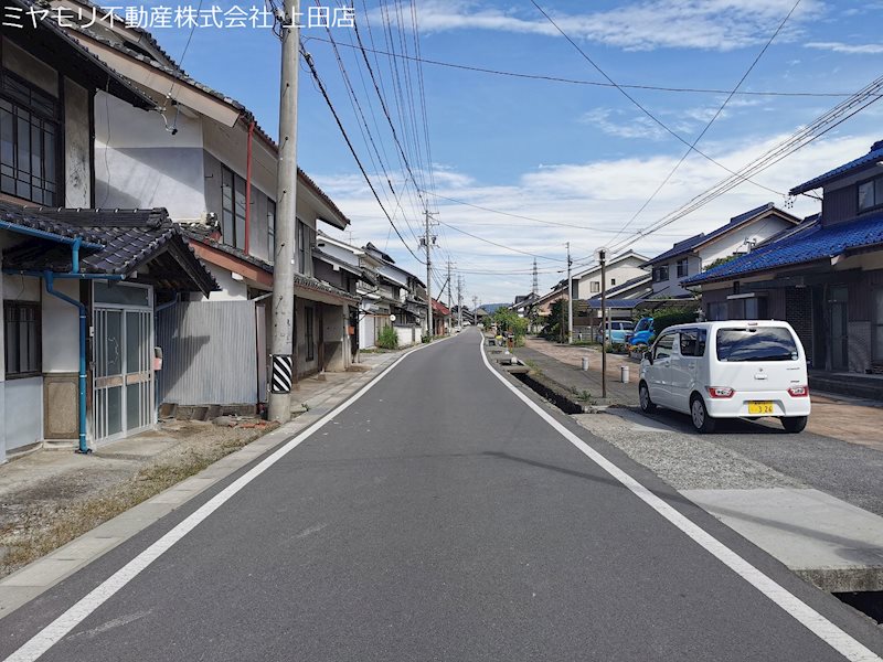 東御市本海野　中古戸建 現地写真（前面道路含む現地写真）