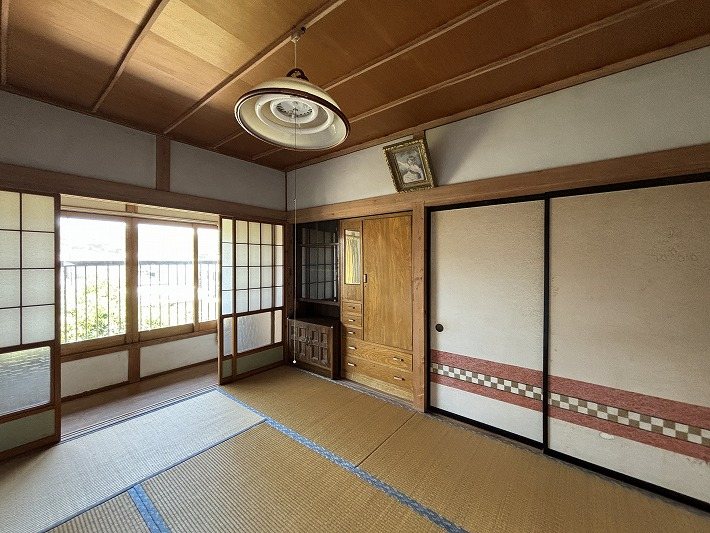 佐久市新子田　中古戸建 内観写真（リビング以外の居室）